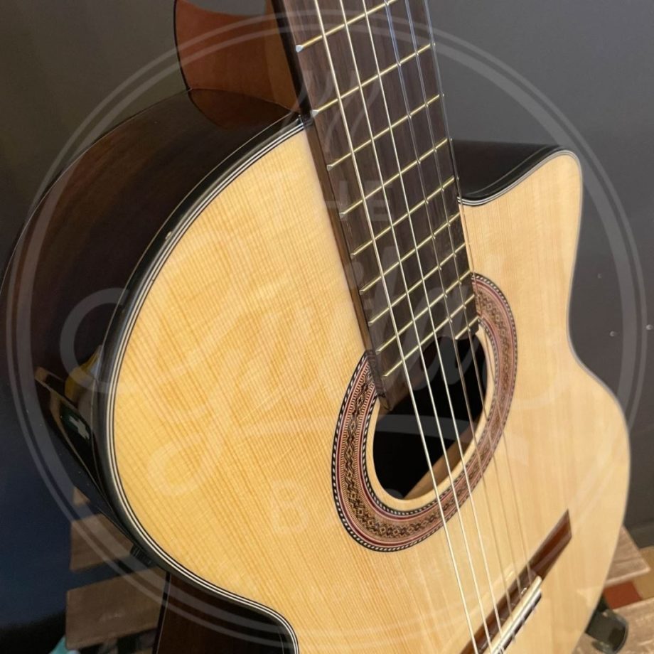 Martinez B-stock guitar with minor finishing flaws