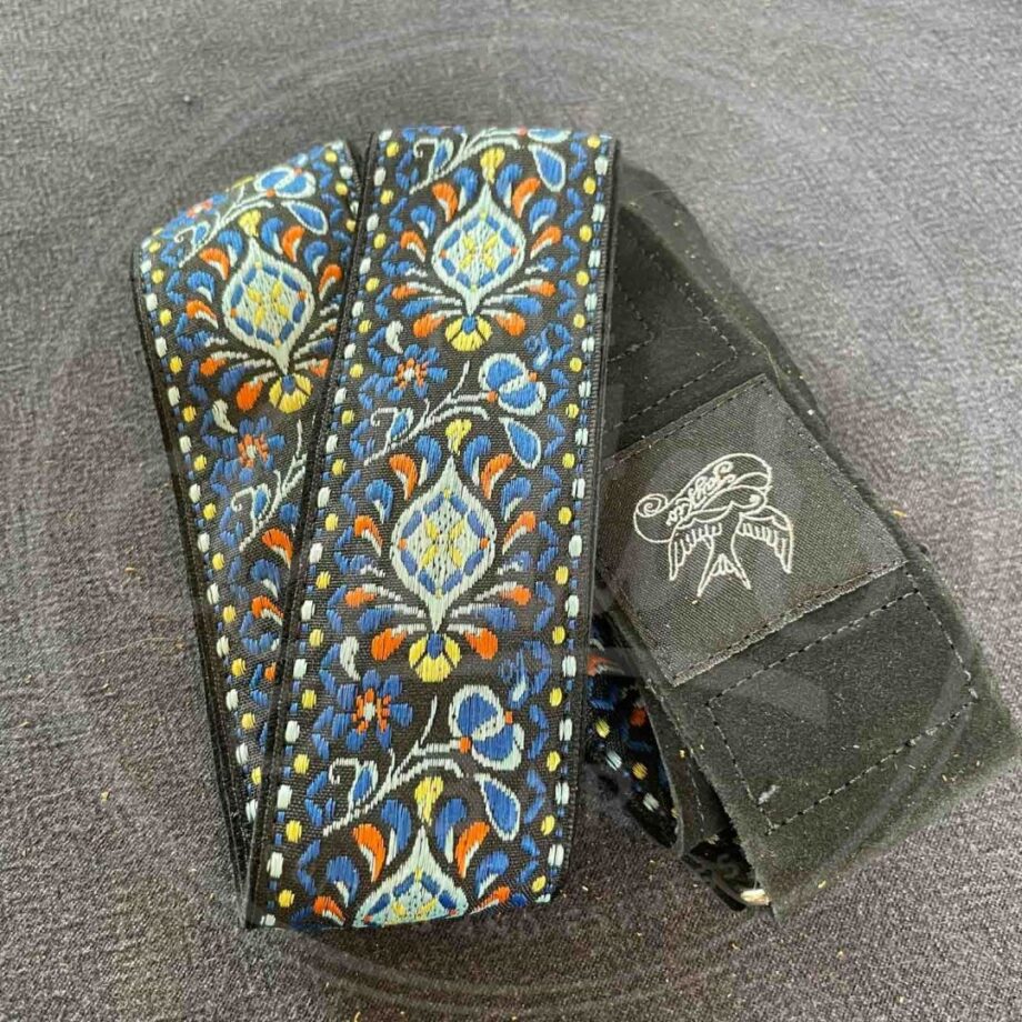 Jaykco Blue Flower Woven on Black