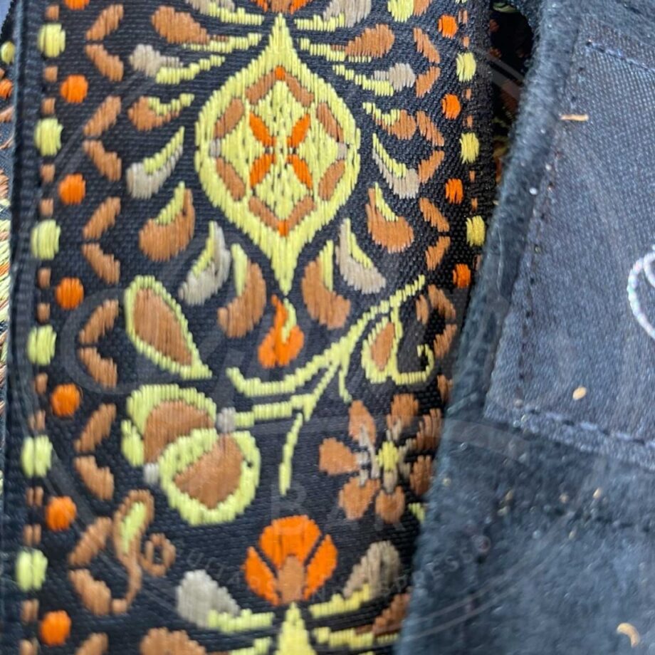 Jaykco Brown Woven on Black