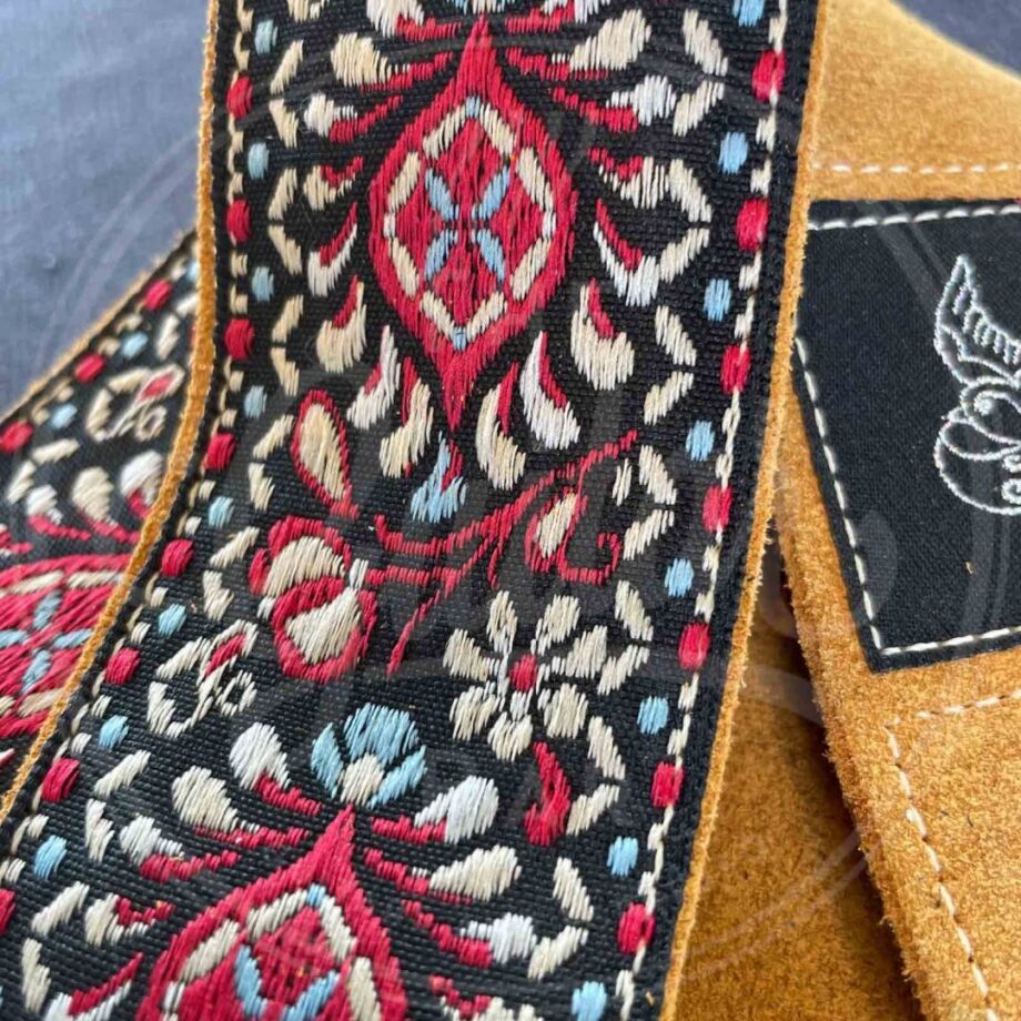 Jaykco TOASTYRED FLOWER WOVEN