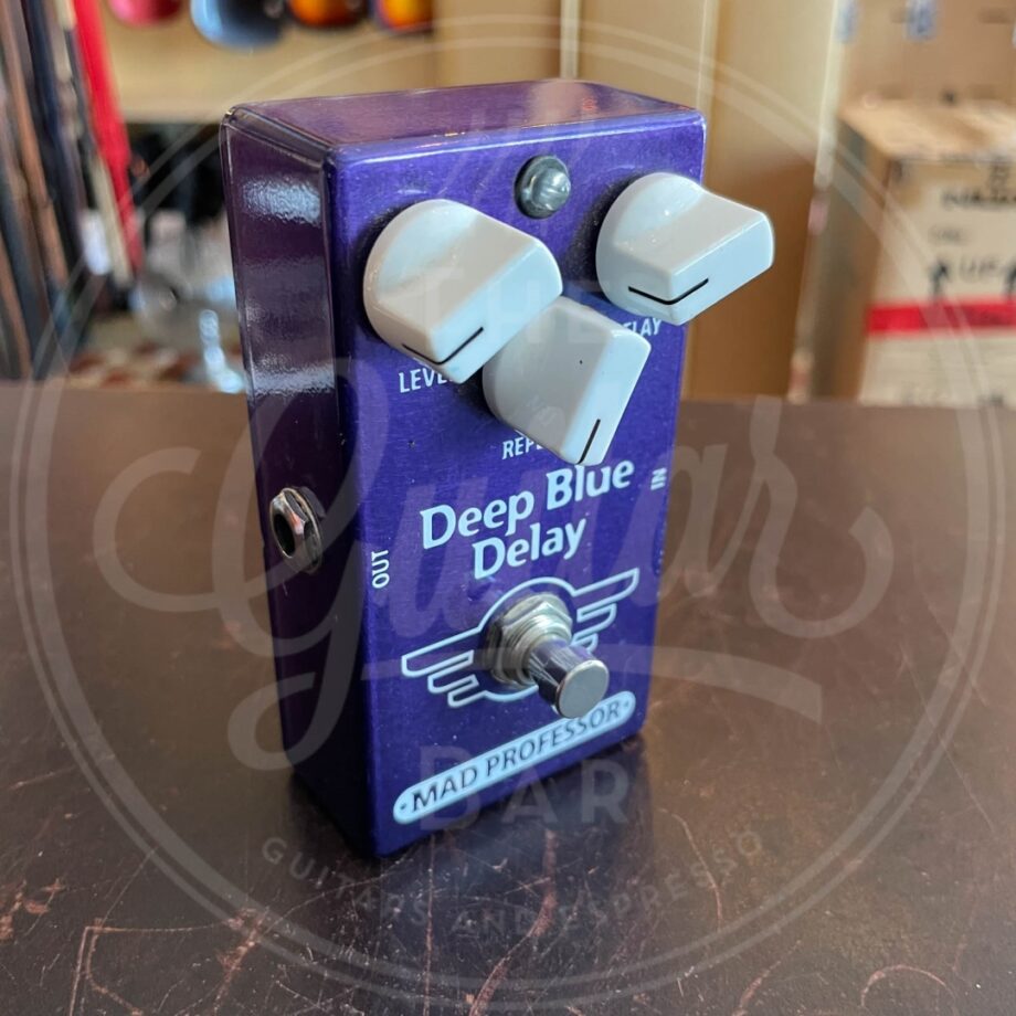 MAD PROFESSOR DEEP BLUE DELAY