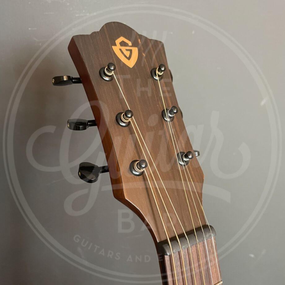 Guild traveler mahogany