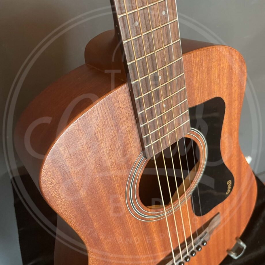 Guild traveler mahogany