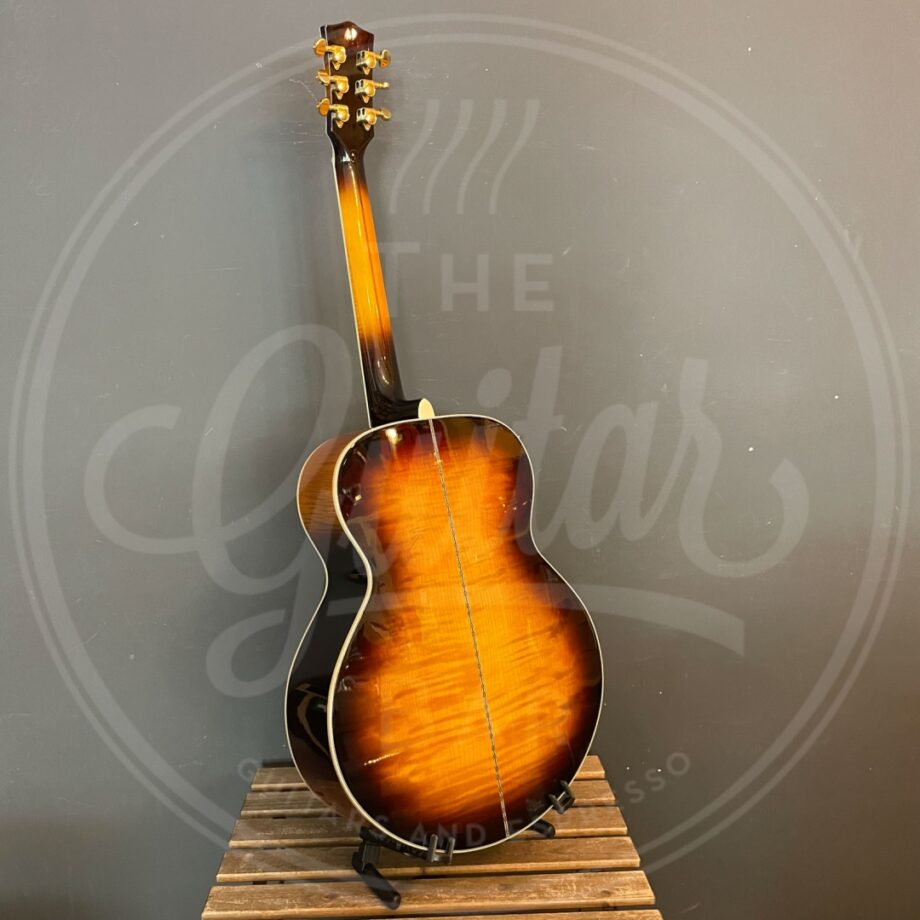 Sigma SG200 Jumbo sunburst with gig bag