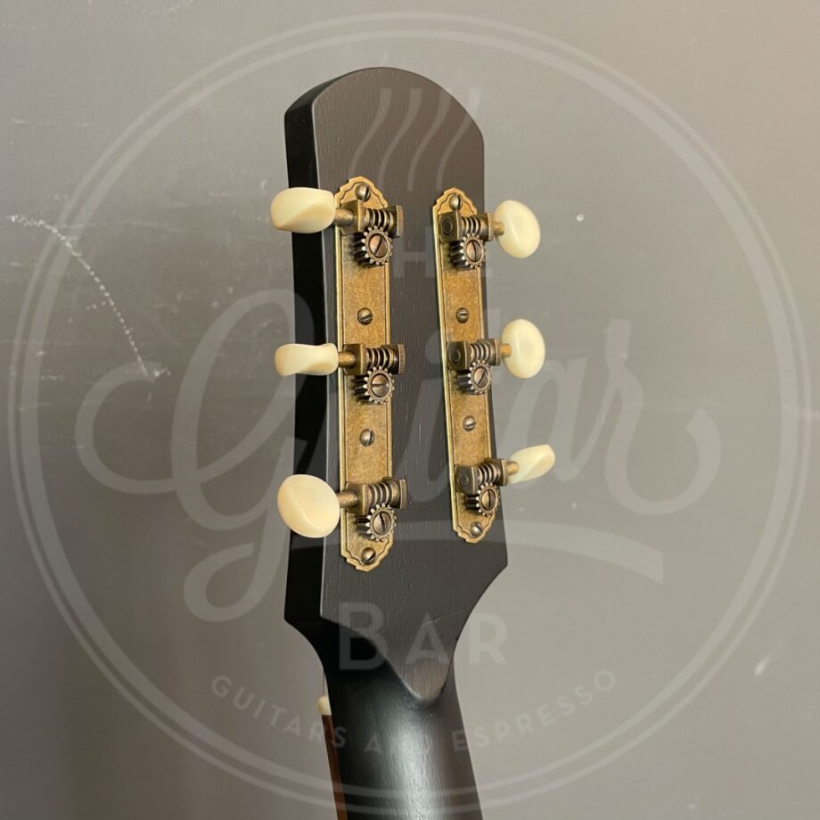 Iris AB model all black