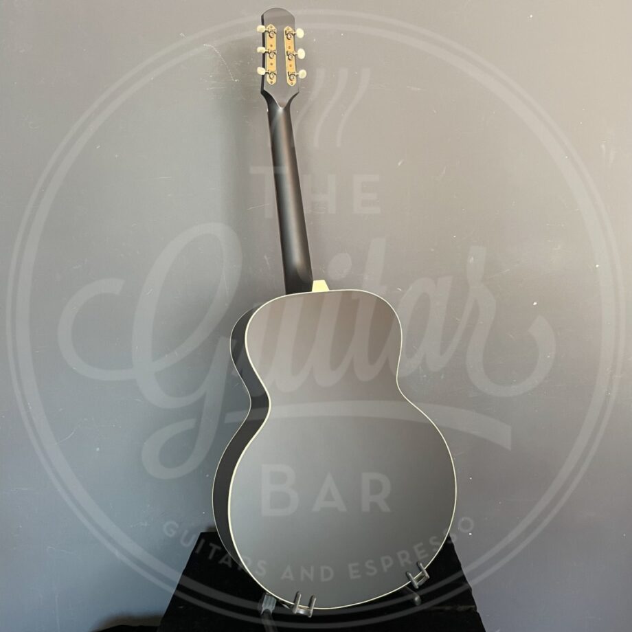 Iris AB model all black