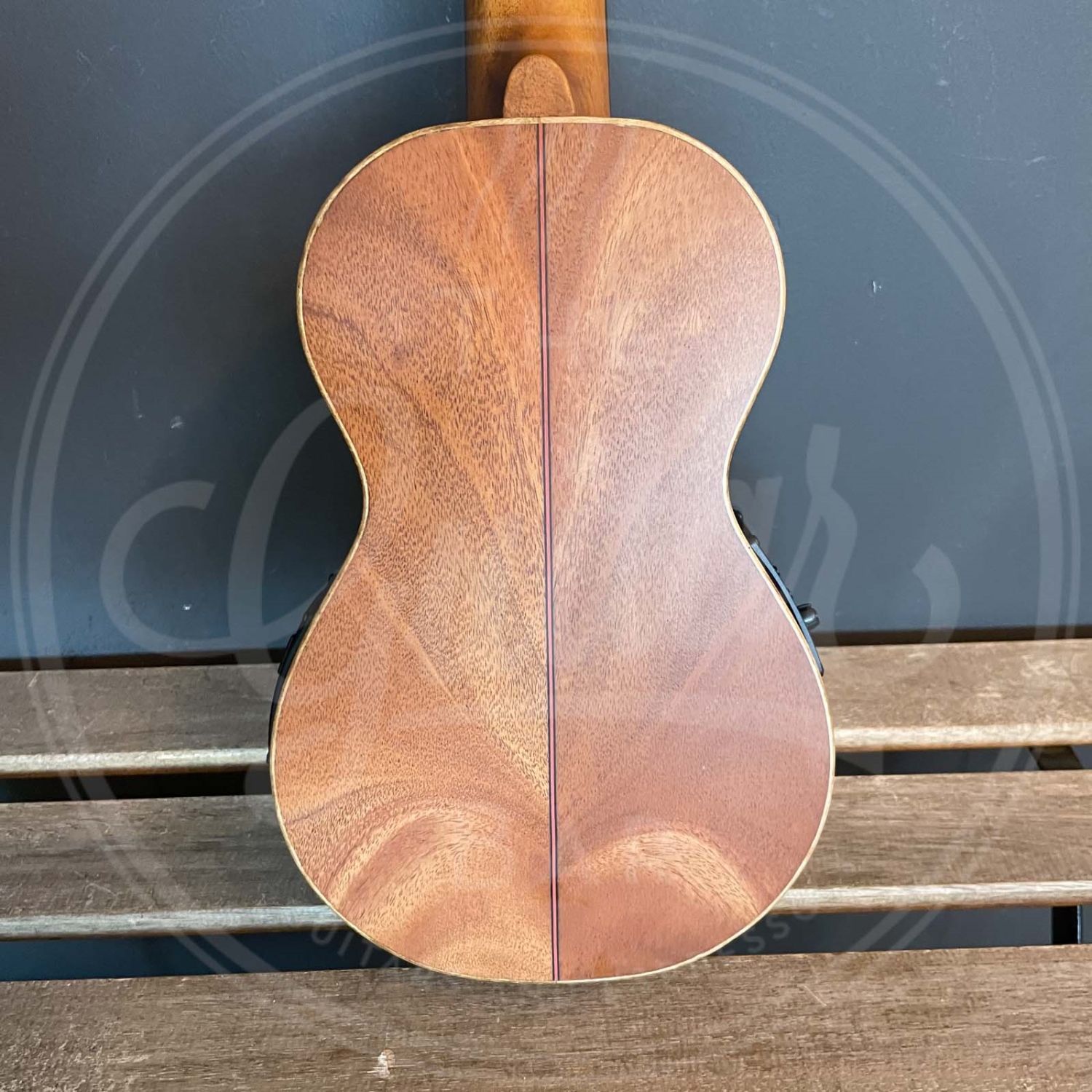 Mahalo master Series Soprano Electro Ukulele