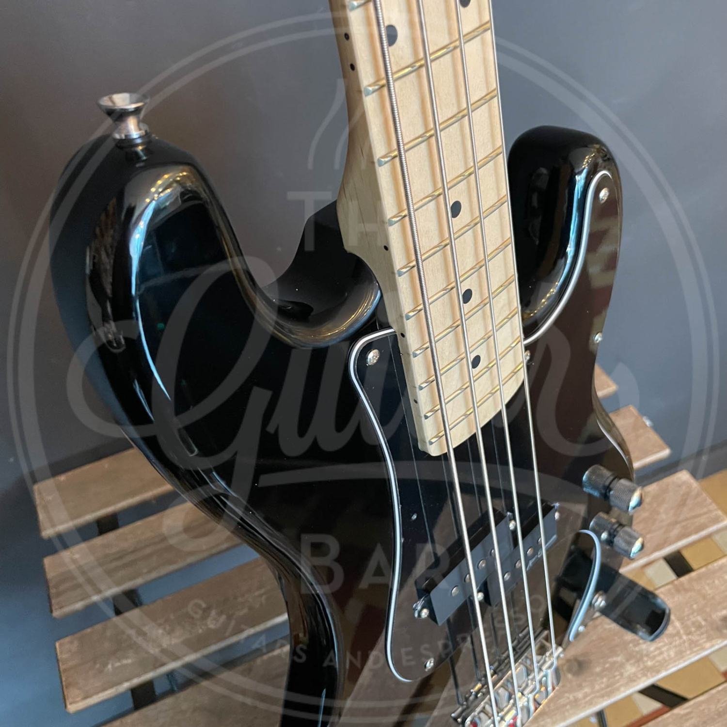 Vintage V30 COASTER SERIES 7/8 BASS