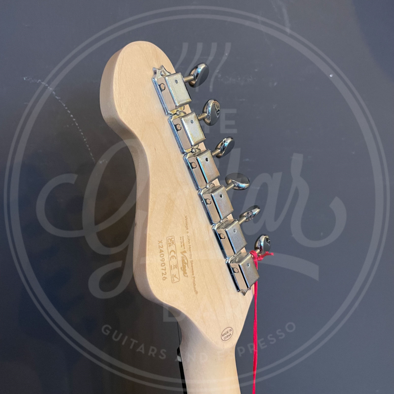 VINTAGE V50 COASTER SERIES ELECTRIC gloss red