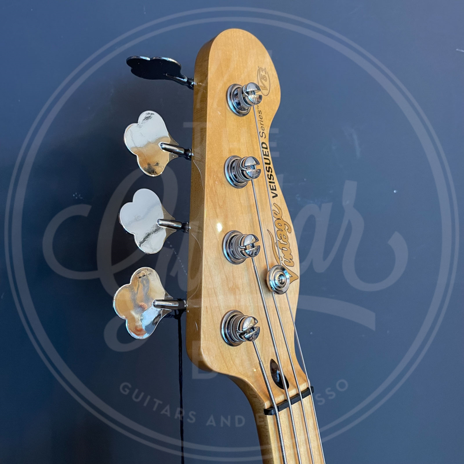 VINTAGE V51 BASS GUITAR - VINTAGE