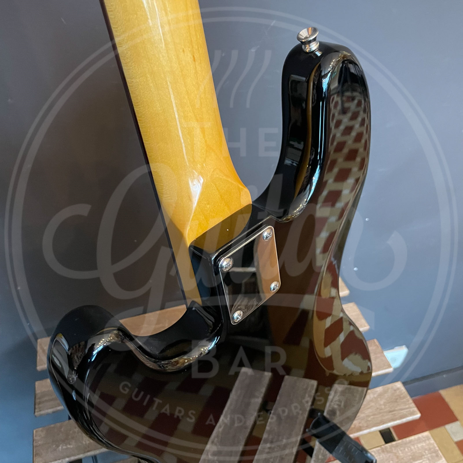 Vintage VINTAGE V4 BASS GUITAR - ROCKER black