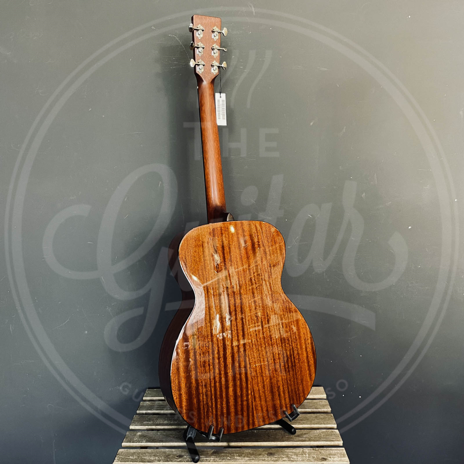 Eastman E2OM DLX Sunburst