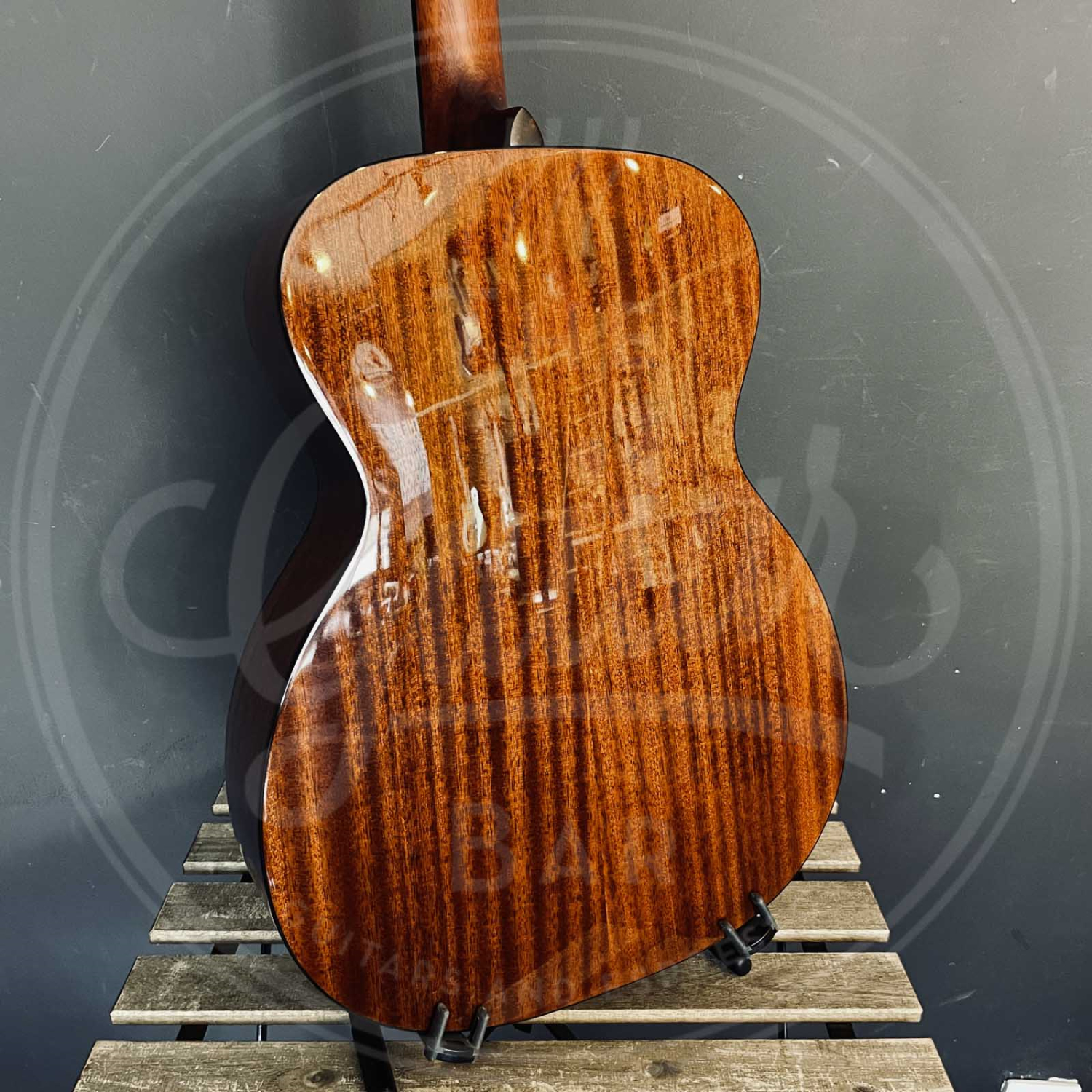 Eastman E2OM DLX Sunburst