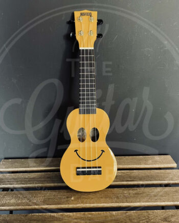 Mahalo Smiley Series sopranino ukulele yellow with bag