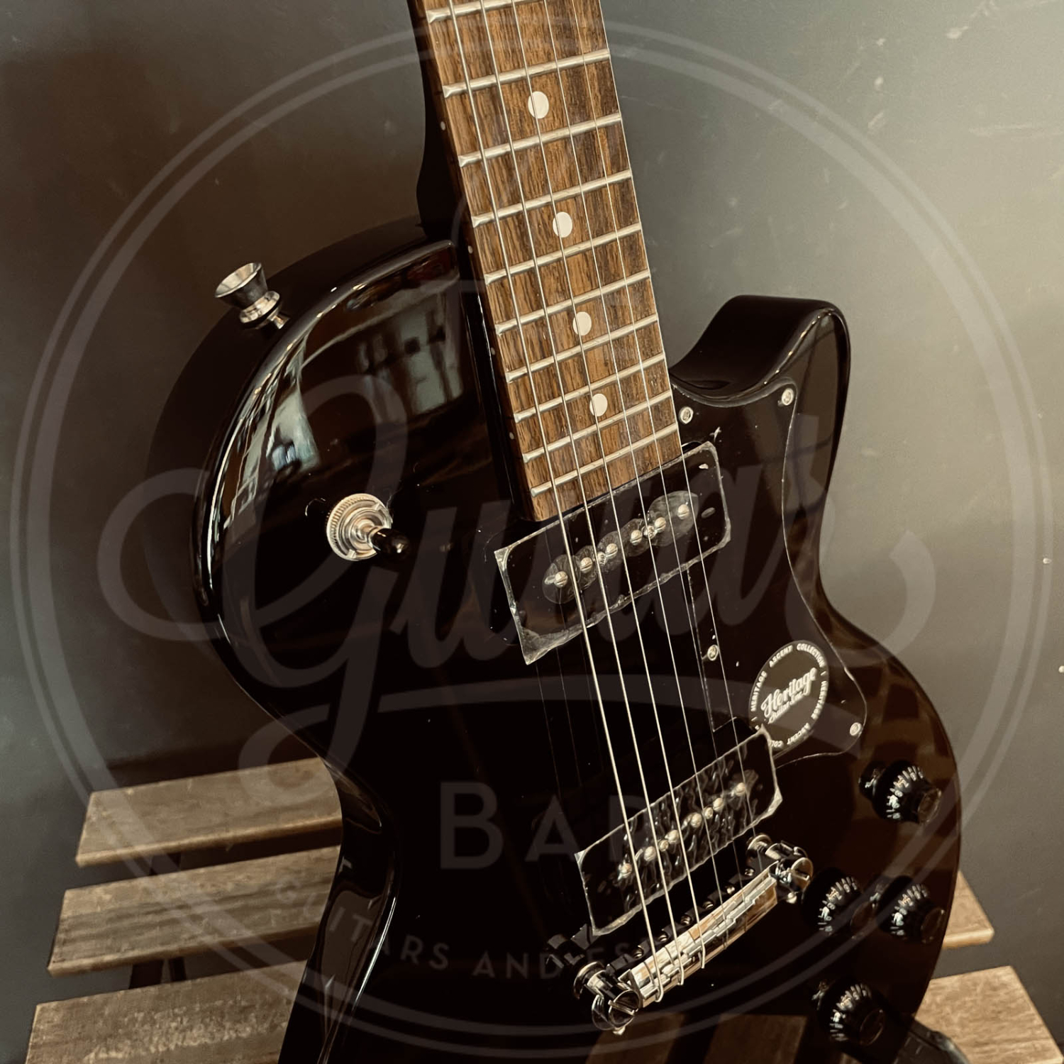 Heritage Ascent H-137 P90, Okoume Singlecut P90s, Black