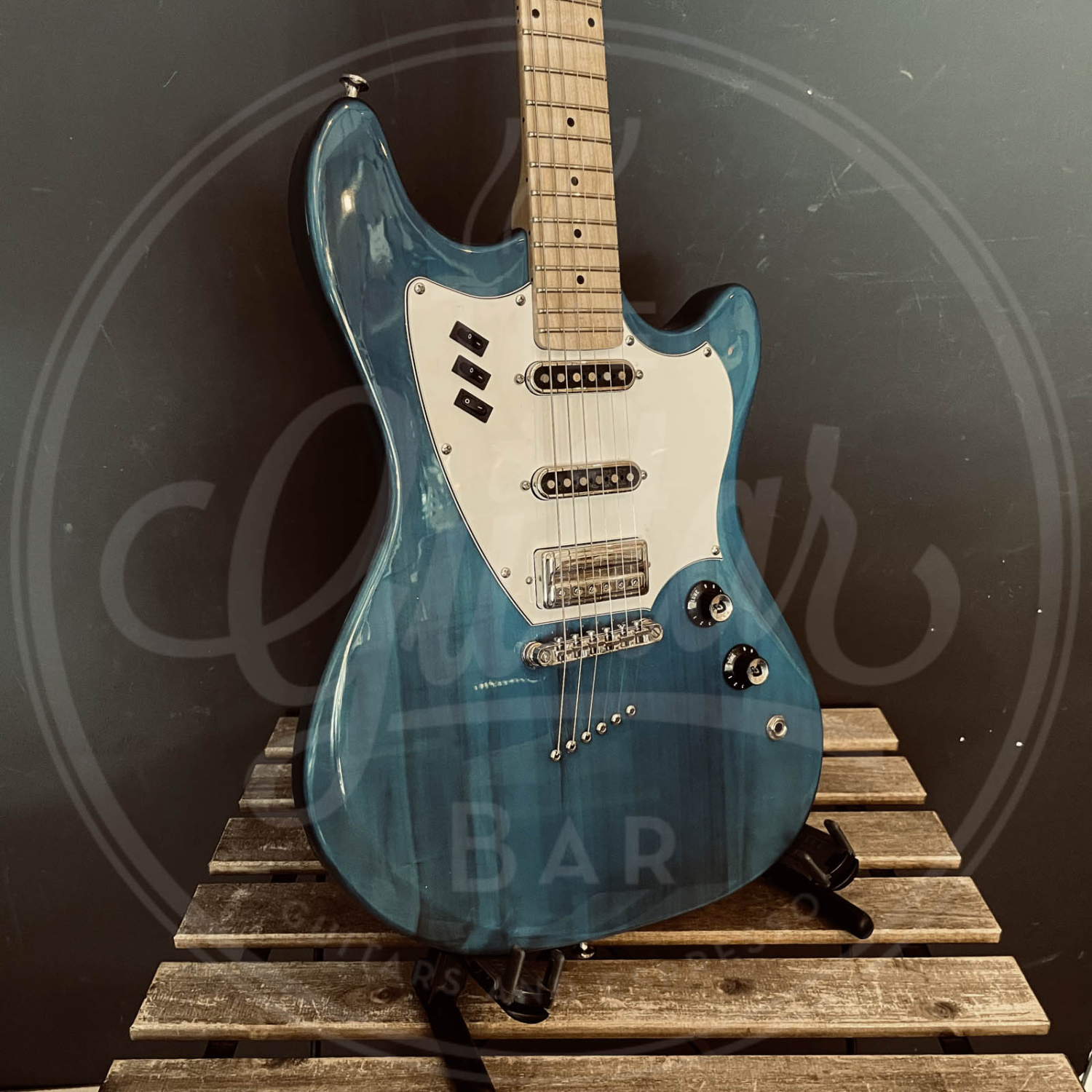 Guild Surfliner HSS w gig bag