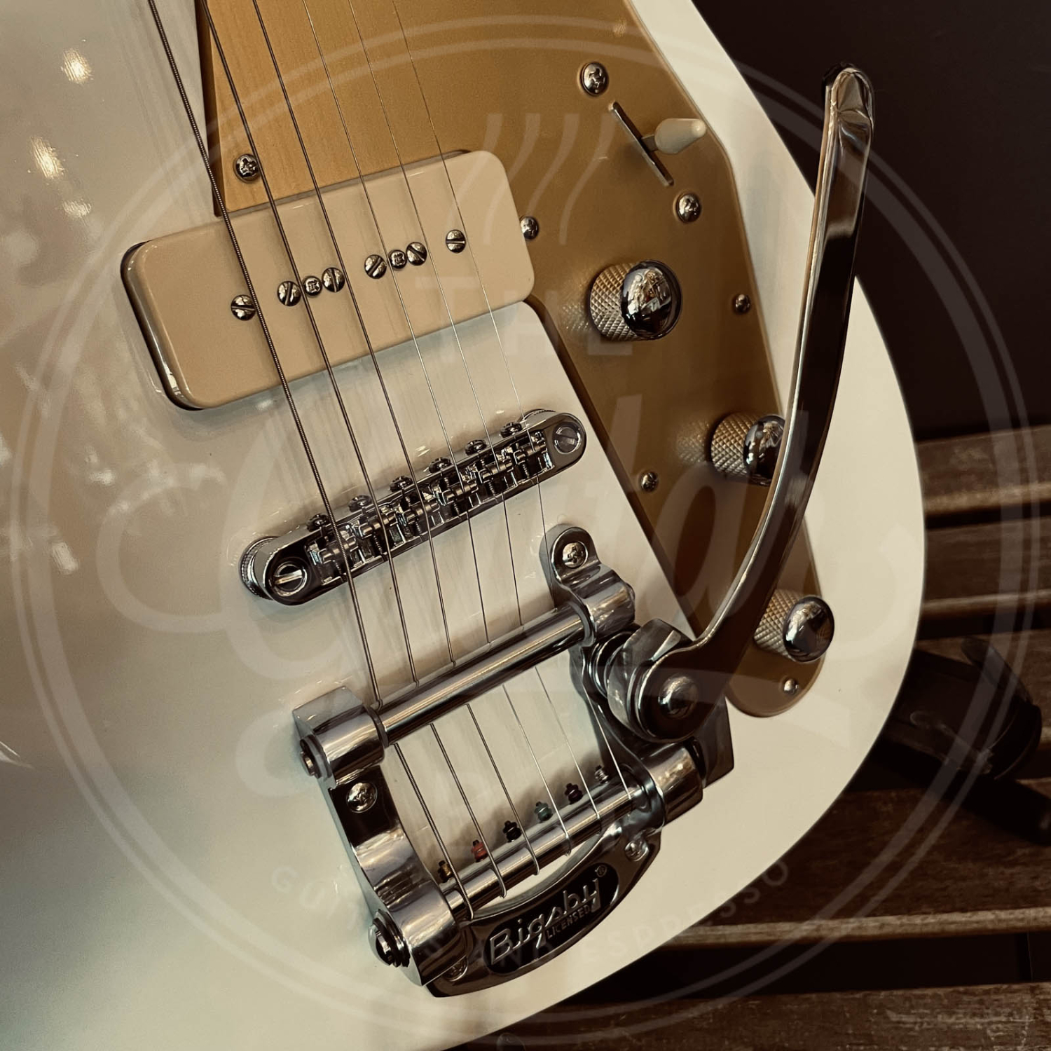 Reverend Jetstream 290 Bigsby - Trans White - RW