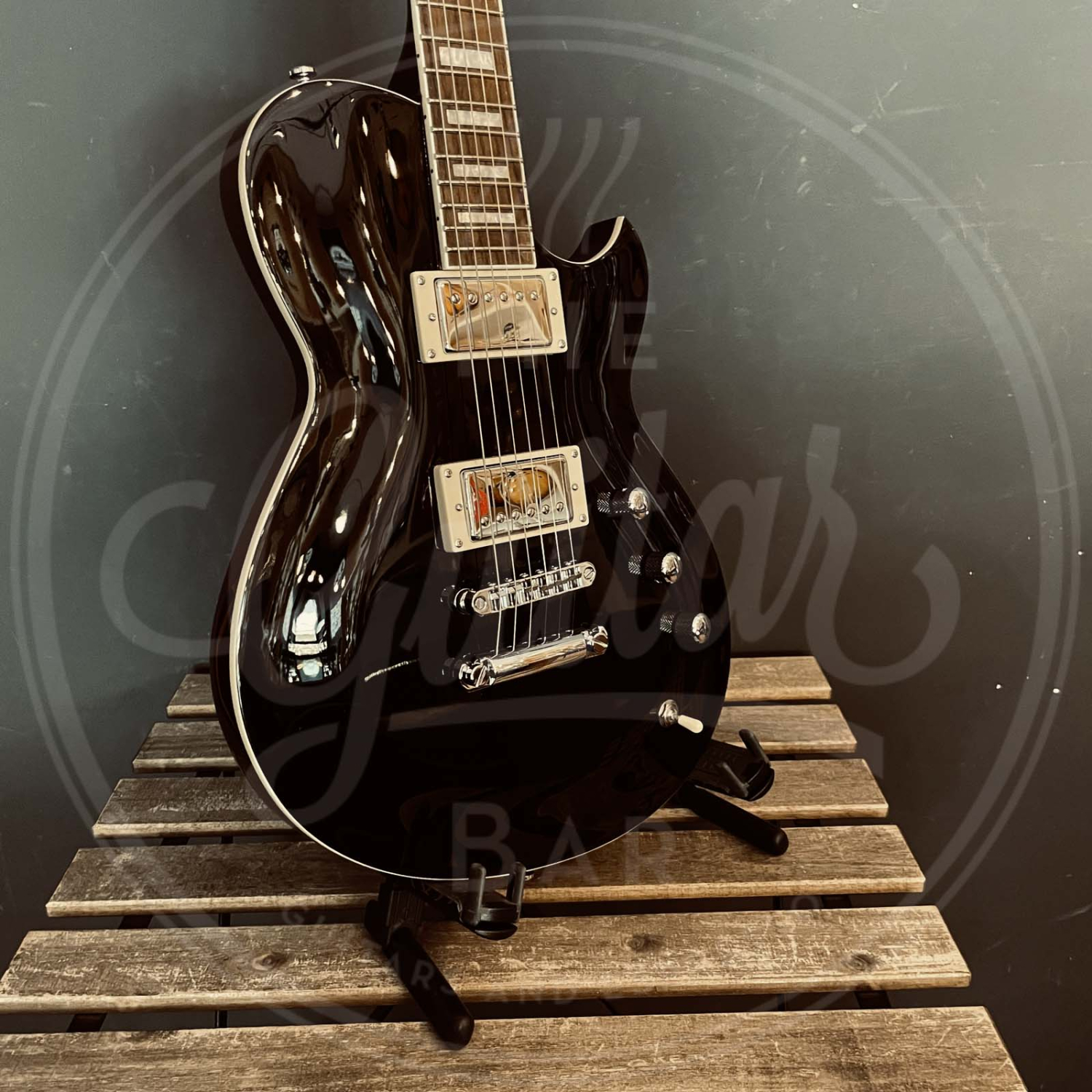 Reverend Roundhouse - Midnight Black
