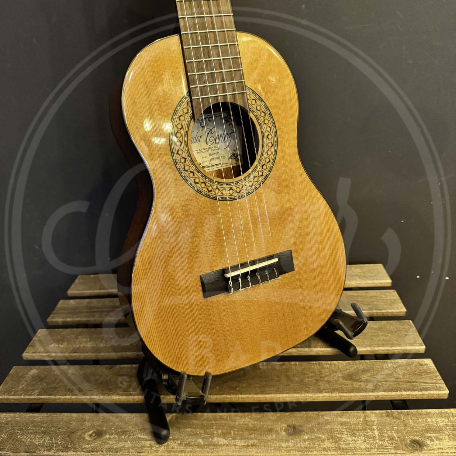 Salvador Cortez Iberia Series classic guitar solid Canadian cedar top + sapele, glossy finish - PARVULO 470mm scale
